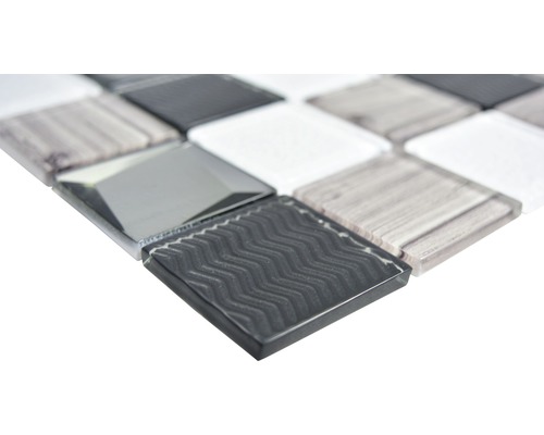 Mozaiková dlaždice ze skla a přírodního kamene