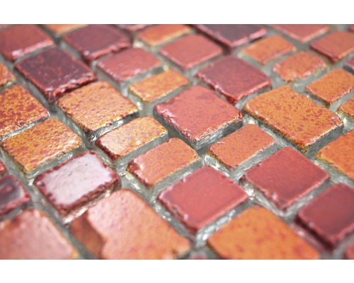 Detail červených mozaikových dlaždic