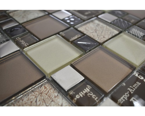 Mozaiková dlaždice s různými texturami