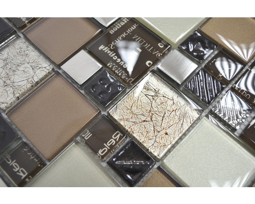 Detail mozaiky z skla a keramiky