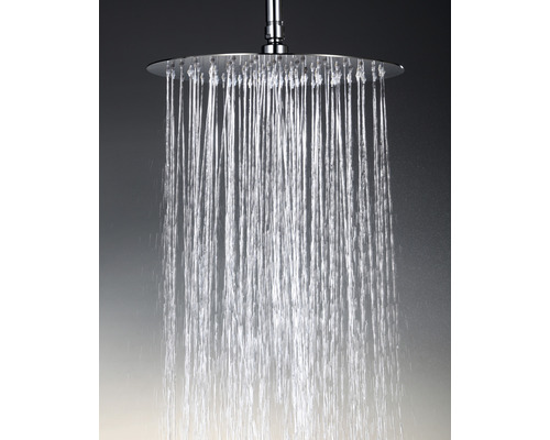 Dešťová sprcha s proudem vody