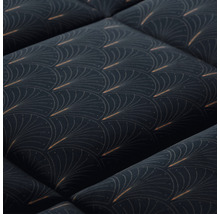 Prošívaná látka s grafickým vzorem