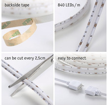 LED pásek se zadní lepicí páskou, 840 LED na metr, lze stříhat každých 2,5 cm a snadno se připojuje