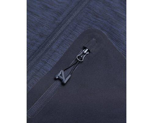 Detail bundy se zipem