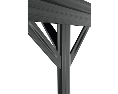 Detail kovové konstrukce altánu