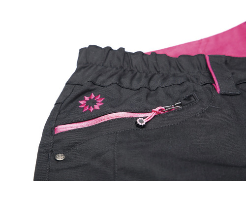 Detail kalhot s kapsou na zip a elastickým pasem