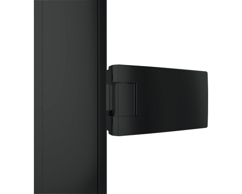 Černé sprchové rameno pro montáž na stěnu