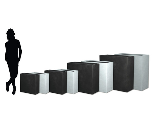 Obdélníkové květináče různých velikostí z plastu