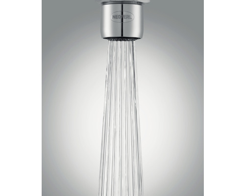 Logo společnosti Neoperl na vodovodní baterii s vodním paprskem