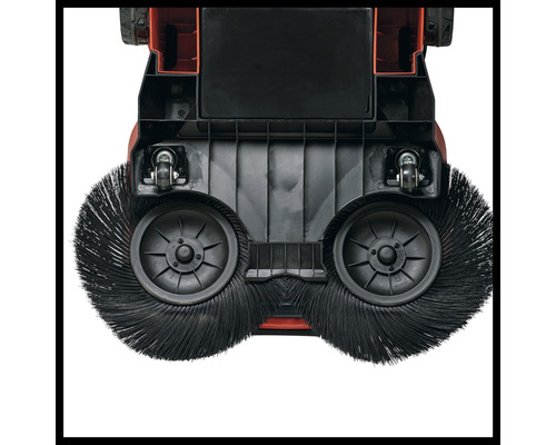 Zametací stroj s rotujícími kartáči a válečky pro čištění povrchů.