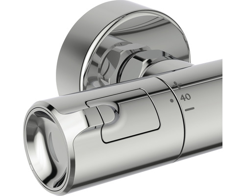 Detail termostatické baterie na stěnu