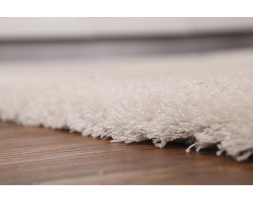 Detailní záběr koberce s vysokým vlasem