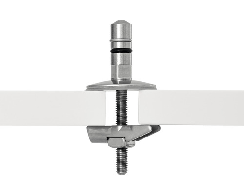 Kovový upevňovací prvek pro spojení dvou bílých prvků