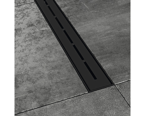 Kovová podlahová vpust v koupelně