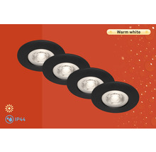 Čtyři vestavná svítidla s teplým bílým světlem