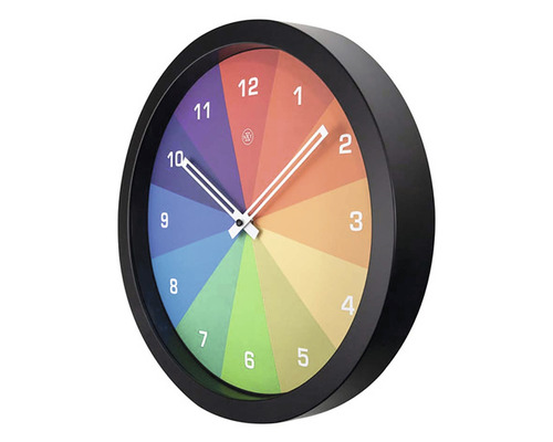 Nástěnné hodiny s barevnými segmenty a černým rámem