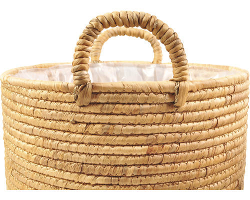 Košík z vodního hyacintu s držadly a fólií na rostliny