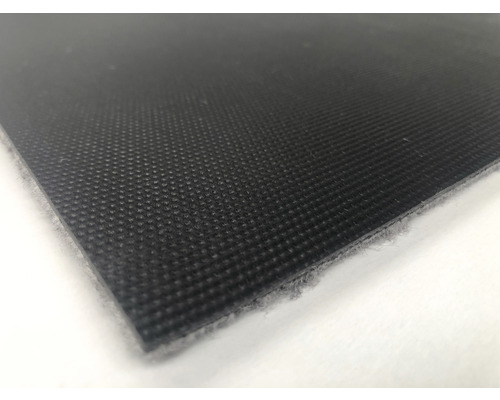 Černá textilie proti plevelu pro zahradu