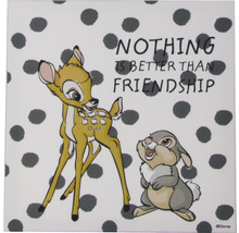 Dekorace s Bambim a Dupanem a nápisem „Nic není lepší než přátelství“