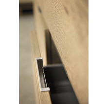 Detailní záběr zásuvky s úchytkou