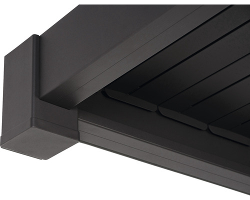 Detail terasového zastřešení s lamelami