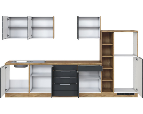 Kuchyňská linka s dřezem, zásuvkami a otevřenými policemi