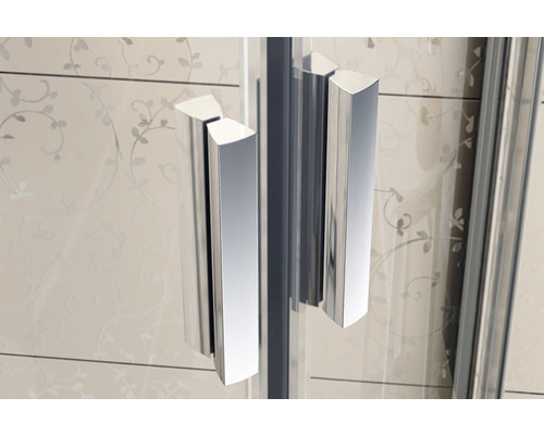 Detail sprchového koutu s madly