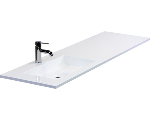 Deska umyvadla se zapuštěným umyvadlem a baterií