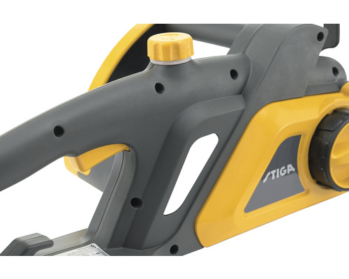 Detail elektrické řetězové pily Stiga