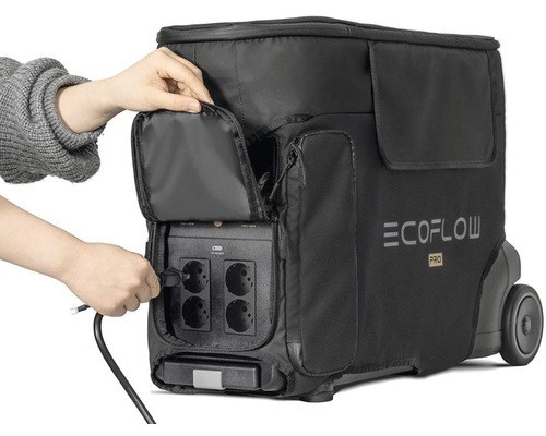 Napájecí stanice EcoFlow Pro s kolečky a rukou připojující napájecí kabel