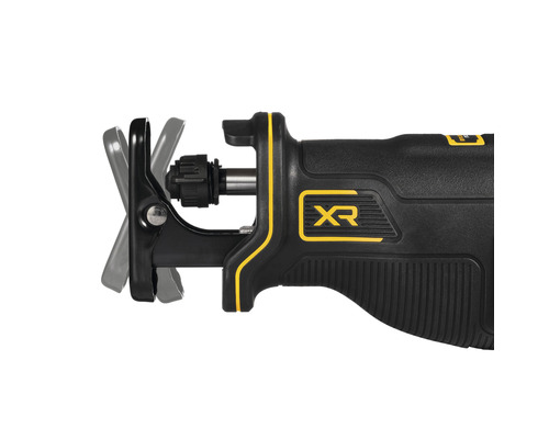 Detailní pohled na šavlovou pilu