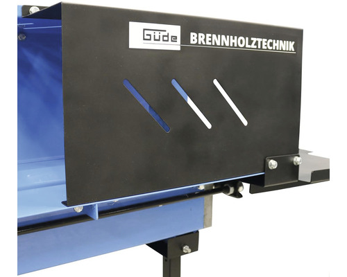 Detailní pohled na štípačku dřeva s logem Güde