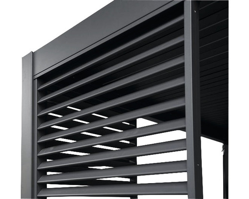 Detailní pohled na zastřešení terasy s lamelami