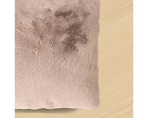 Dekorační polštář z umělé kožešiny