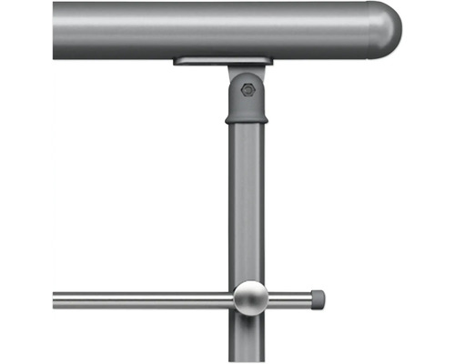 Detailní pohled na kovové zábradlí