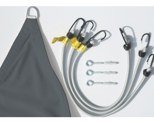 Trojúhelníková sluneční plachta s upevňovací sadou skládající se z napínacích lan, háků a ok