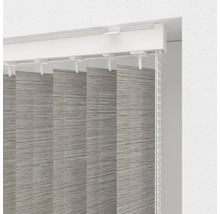 Vertikální žaluzie s lamelami a ovládacími prvky