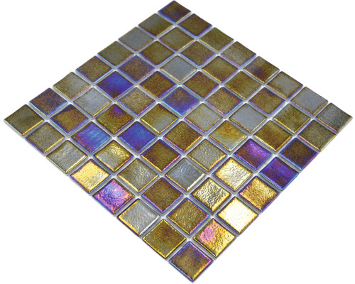 Mozaikové dlaždice uspořádané do čtverce