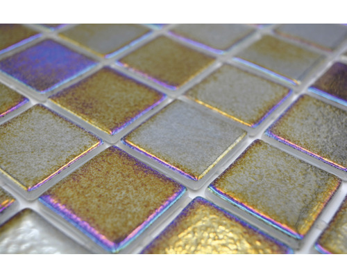 Detailní záběr čtvercových mozaikových dlaždic