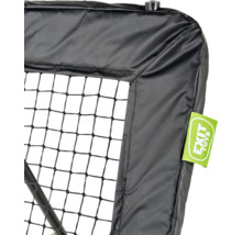 Detailní záběr fotbalového odrazového můstku EXIT Toys se sítí a rámem