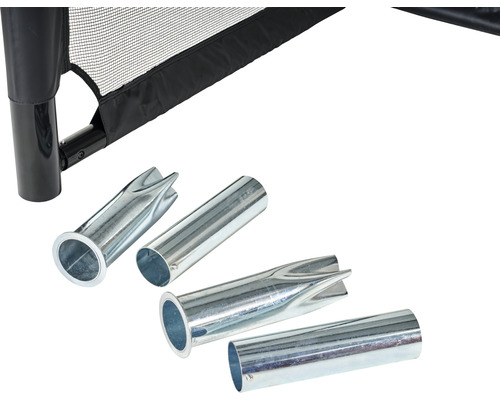 Zemní kotvy pro fotbalovou branku