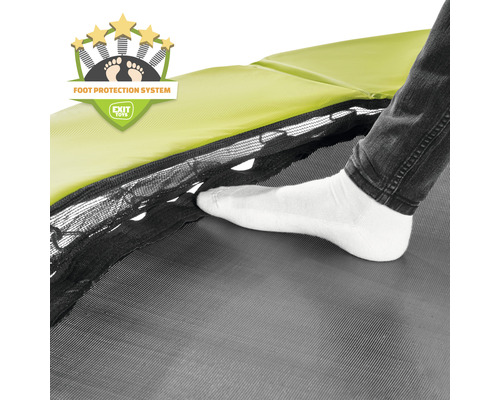 Detail systému ochrany nohou trampolíny s chodidlem