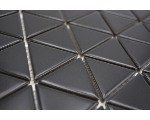 Mozaiková dlaždice s trojúhelníkovými prvky