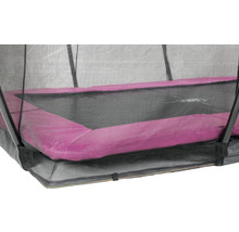 Trampolína s bezpečnostní sítí a krytem okraje