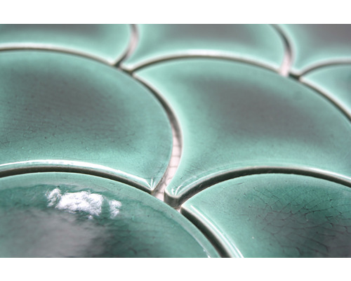 Detailní záběr vějířovitých dlaždic