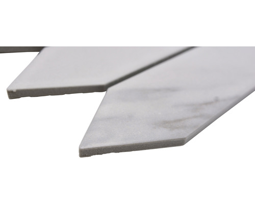 Šípová mozaiková dlaždice z mramoru