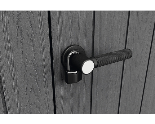 Zámek na zahradních dveřích