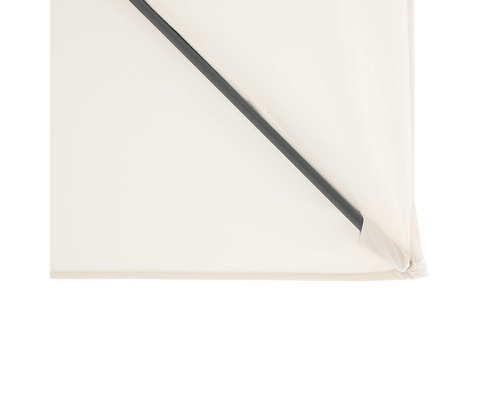 Detailní pohled na slunečník s rámem