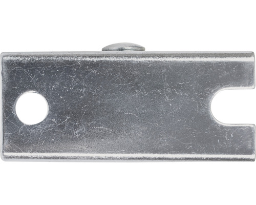 Kovový spojovací prvek s otvorem a výřezem