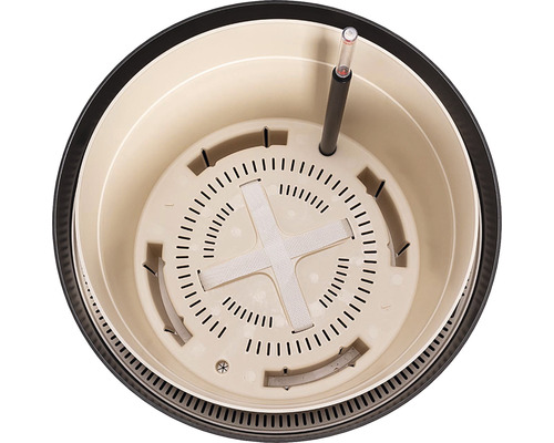 Vnitřní pohled na květináč se zavlažovacím systémem